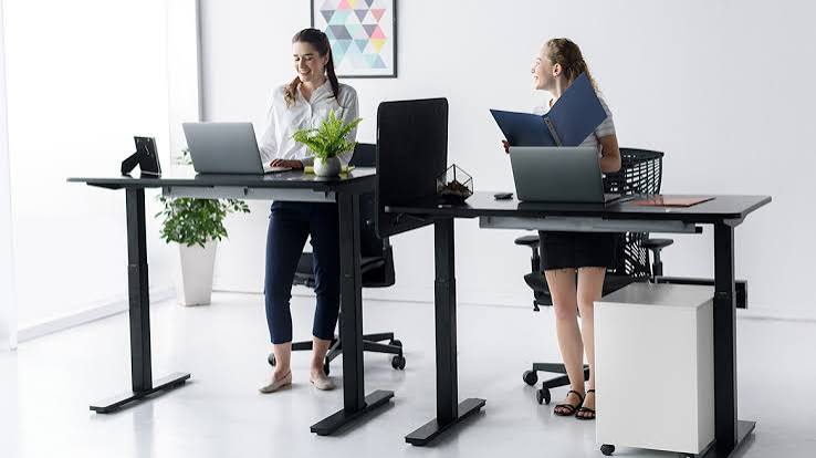 Autonomous SmartDesk Pro vs Uplift V2 Standing Desk